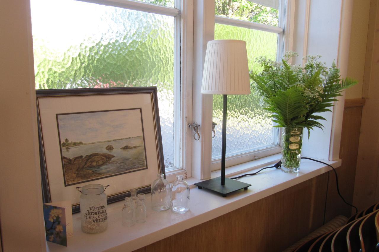 Stor Laegenhet I Elofstorps Missionshus Bed & Breakfast Kristinehamn Ngoại thất bức ảnh